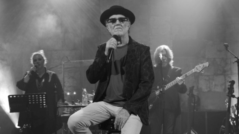 FRANCESCO DE GREGORI. NEVERGREEN