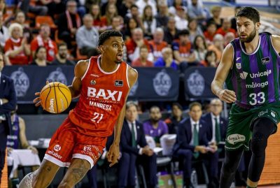 J06-BAX-UNI-Firmar-acb-Photo-Joaquin-Alberch 