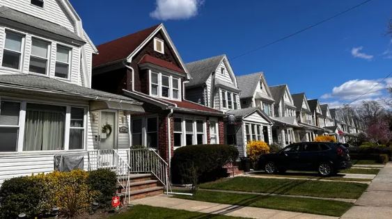 558765670_1503297230867109_1669420764594482235_n13641Q