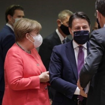 5f11eebb270000c50ce66fd2..