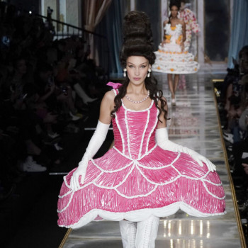 Moschino-la-sfilata-SS22-il-9-settembre-a-New-York-1024x683