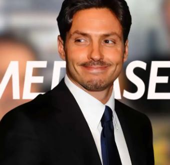 8746