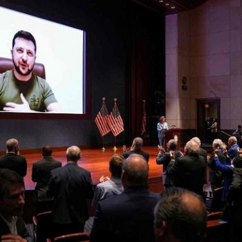 Presidente-ucraino-Volodymyr-Zelensky-al-Congresso-Usa-978897xx